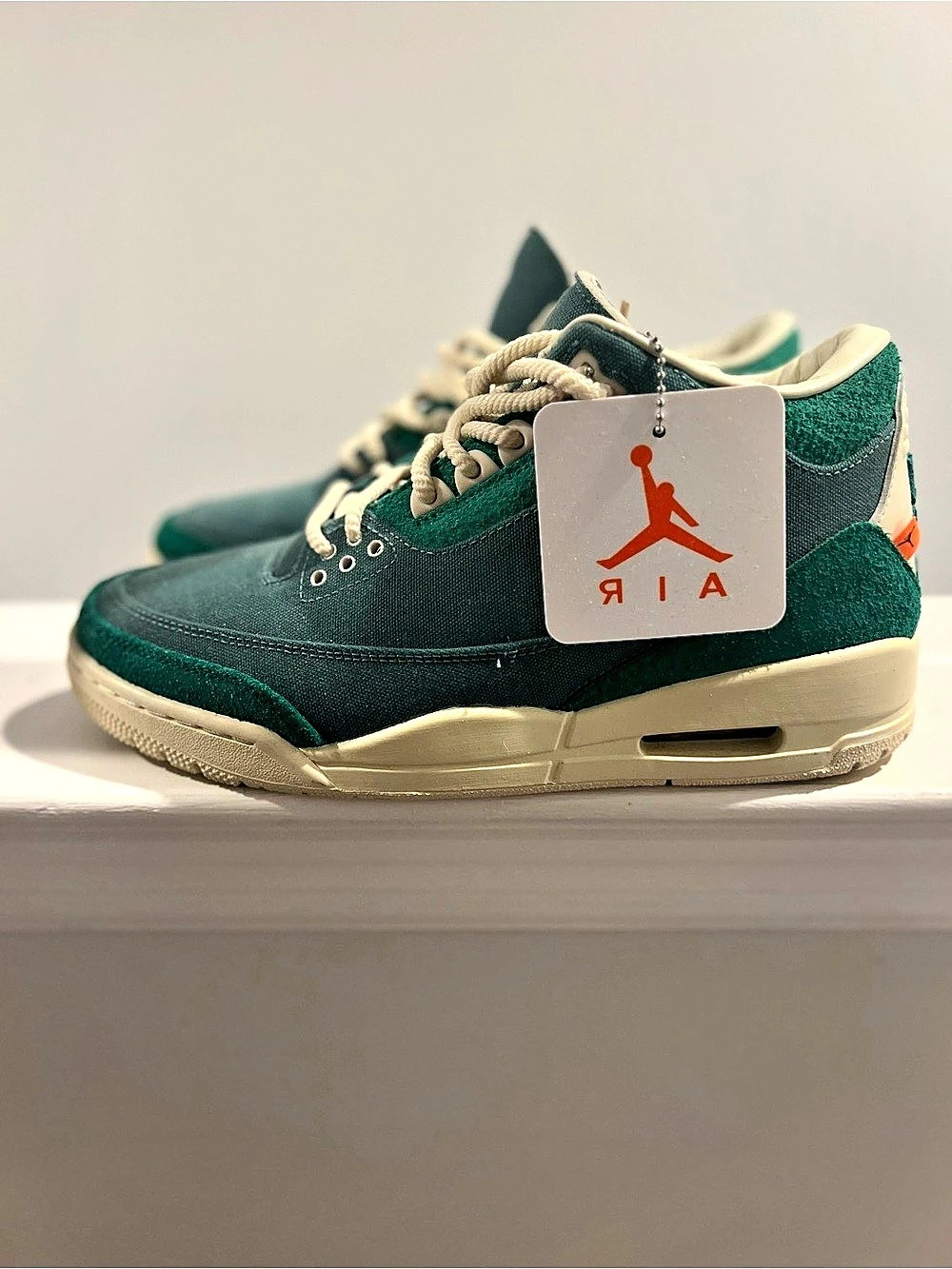 Jordan 3 Retro “Nina Chanel Abney” Women’s Size US 10 Like New